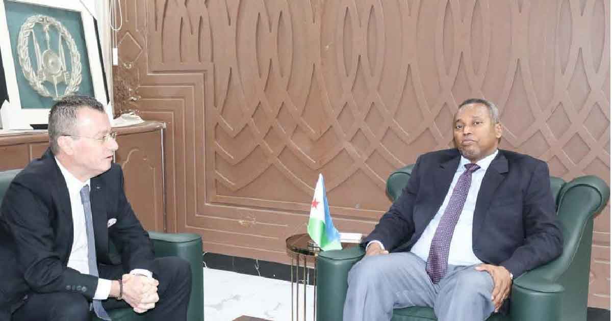 وزير العمل الجيبوتي يبحث مع كبرى الفنادق توسيع فرص توظيف الشباب