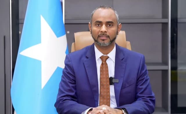 جدل بعد إعلان فوز وزير الموانئ الصومالي بمقعد في البرلمان 