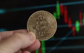 الأسهم وبيتكوين والمعادن: مشهد الأسواق العالمية نهاية 2025