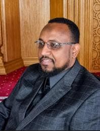 مقال رأي: نحو الترجمة الإبداعية في عصر الذكاء الاصطناعي.. ما الذي يبقى للمترجم الإنسان؟