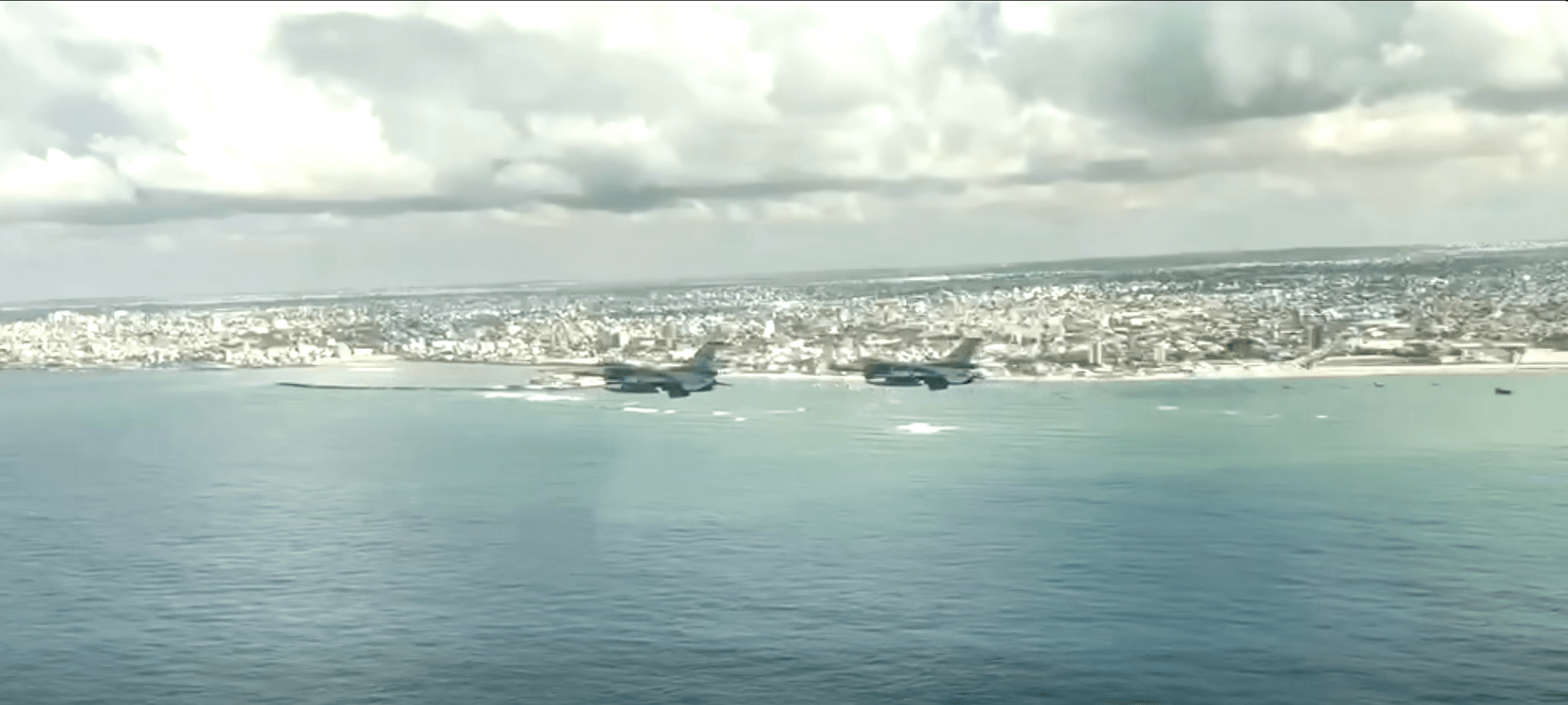 مقاتلات F-16 تركية تشارك في العرض العسكري بذكرى تأسيس الجيش الصومالي