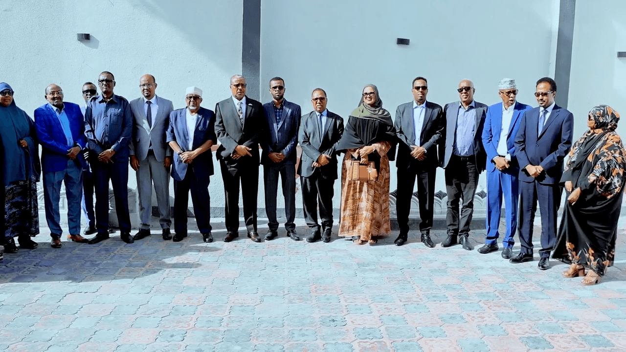 نواب ووزراء من الأقاليم الشمالية يرفضون الاعتراف الإسرائيلي بصوماليلاند