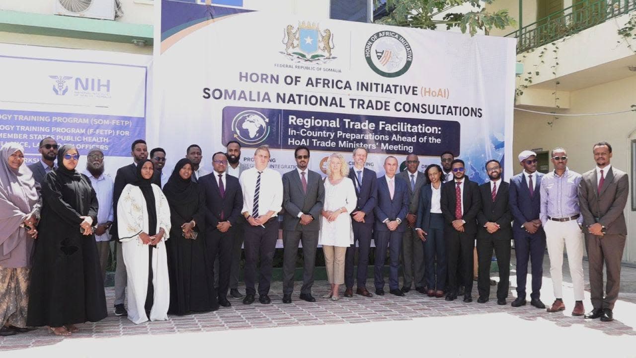 الصومال يسعى لإزالة العوائق التجارية مع كينيا وإثيوبيا وجيبوتي وجنوب السودان