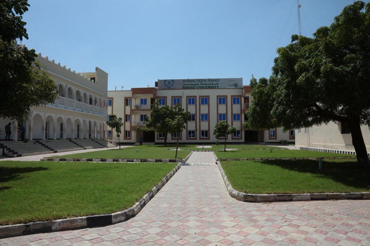 جامعة «سيماد» الصومالية تقدم 35 منحة دراسية للطلاب السودانيين