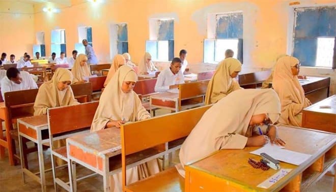 الصومال يبدأ مراجعة المناهج التعليمية من الابتدائي وحتى مرحلة الثانوي