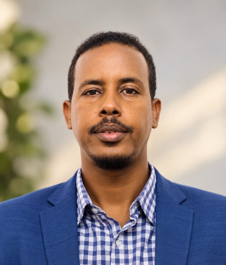 «السيطرة العسكرية على المناطق المحررة لا تكفي؛ فترسيخ الإدارة والحكم والخدمات هو الاختبار الذي يحدد قدرة الدولة على الاحتفاظ بها». عبد طاهر محمد عثمان