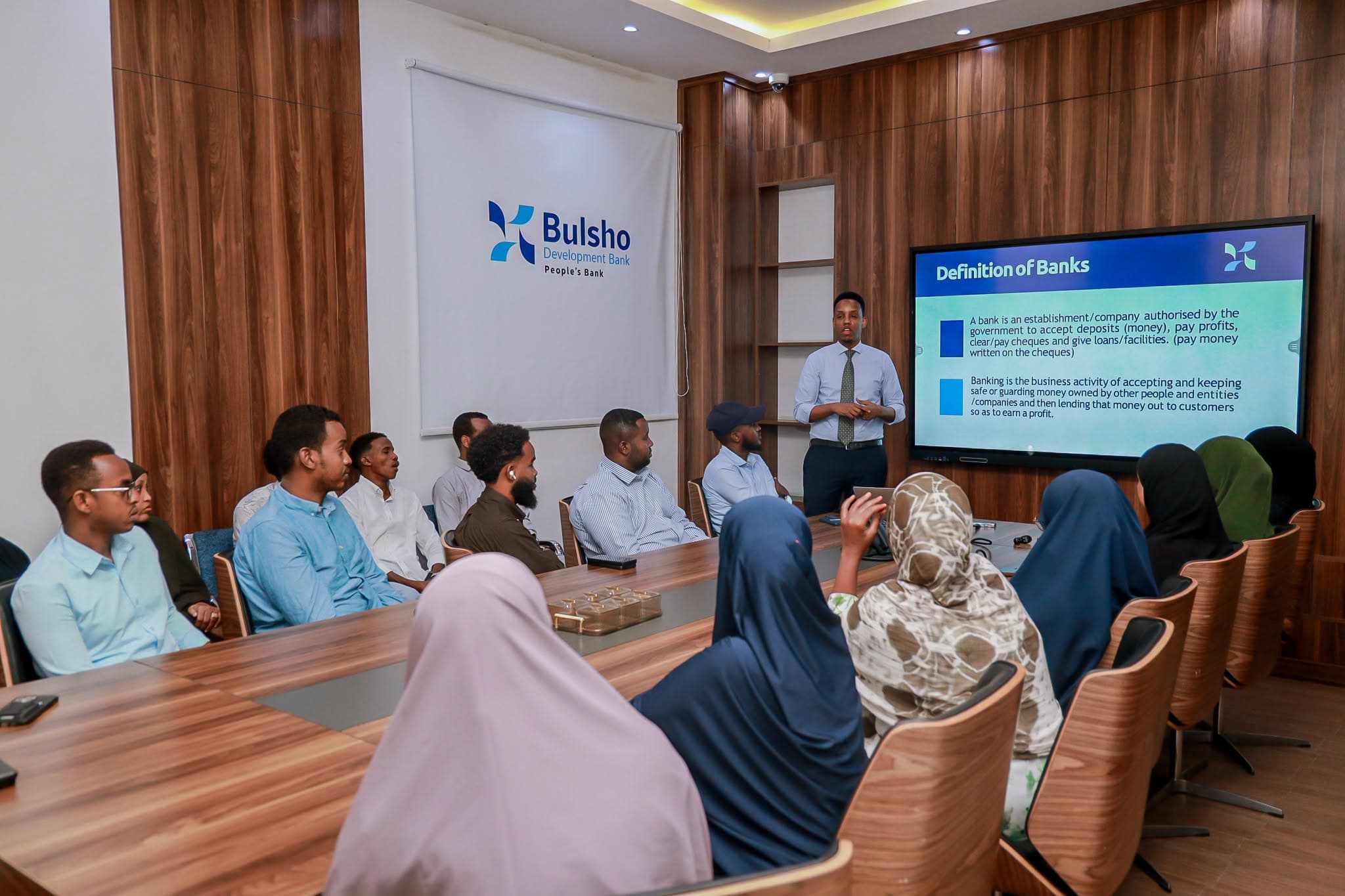 مصرف «Bulsho» يطلق برنامج «KULMIYE» لدعم طلاب الجامعات