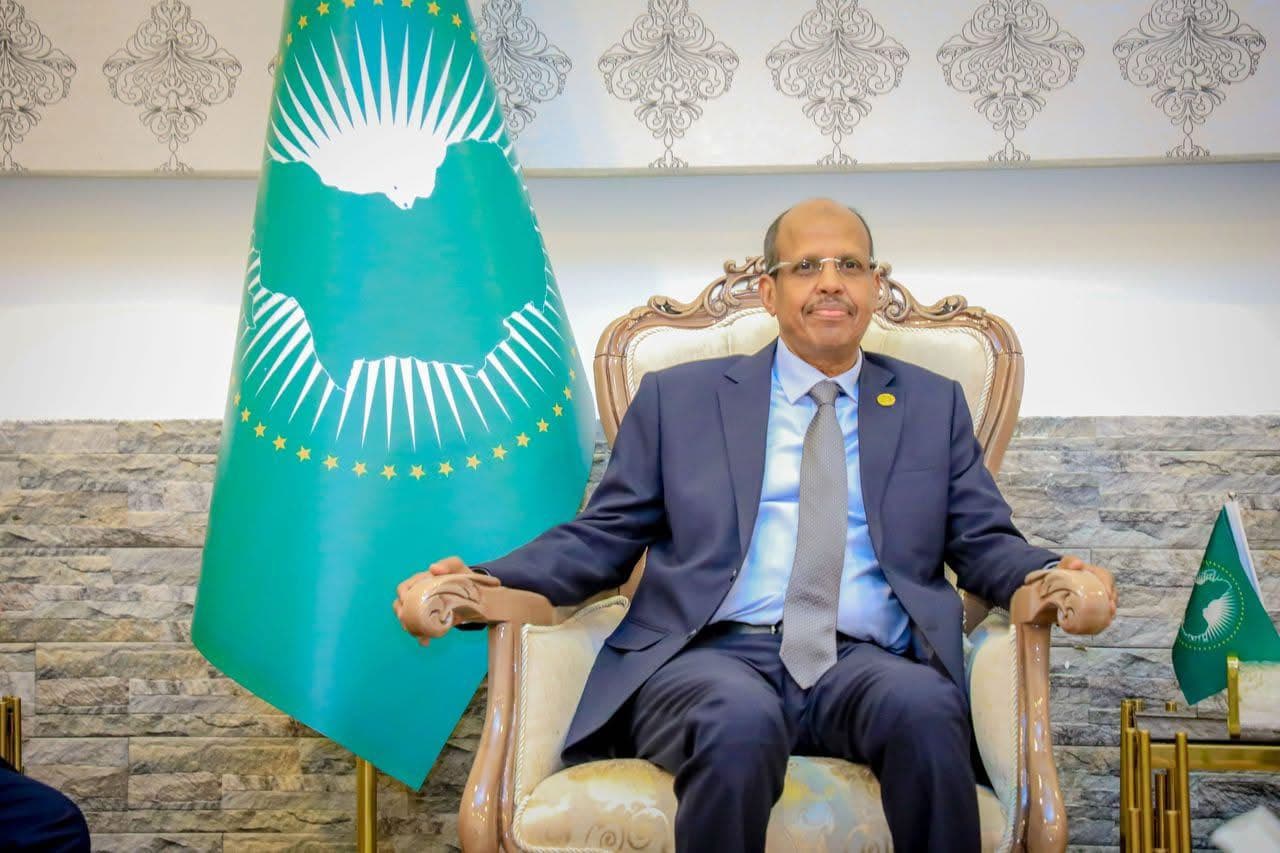 الاتحاد الإفريقي يهنئ الرئيس الجيبوتي بإعادة انتخابه لولاية جديدة