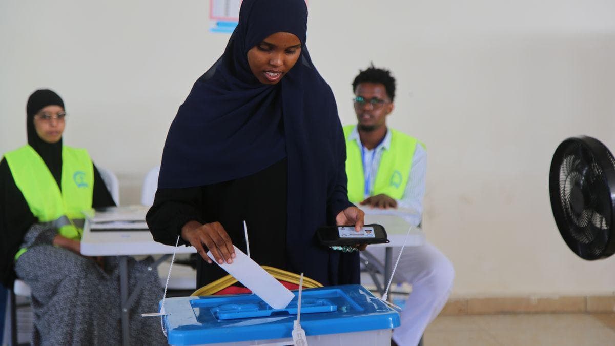 مفوضية الانتخابات الصومالية تحث الأحزاب على الالتزام بحصة النساء في انتخابات غلمدغ