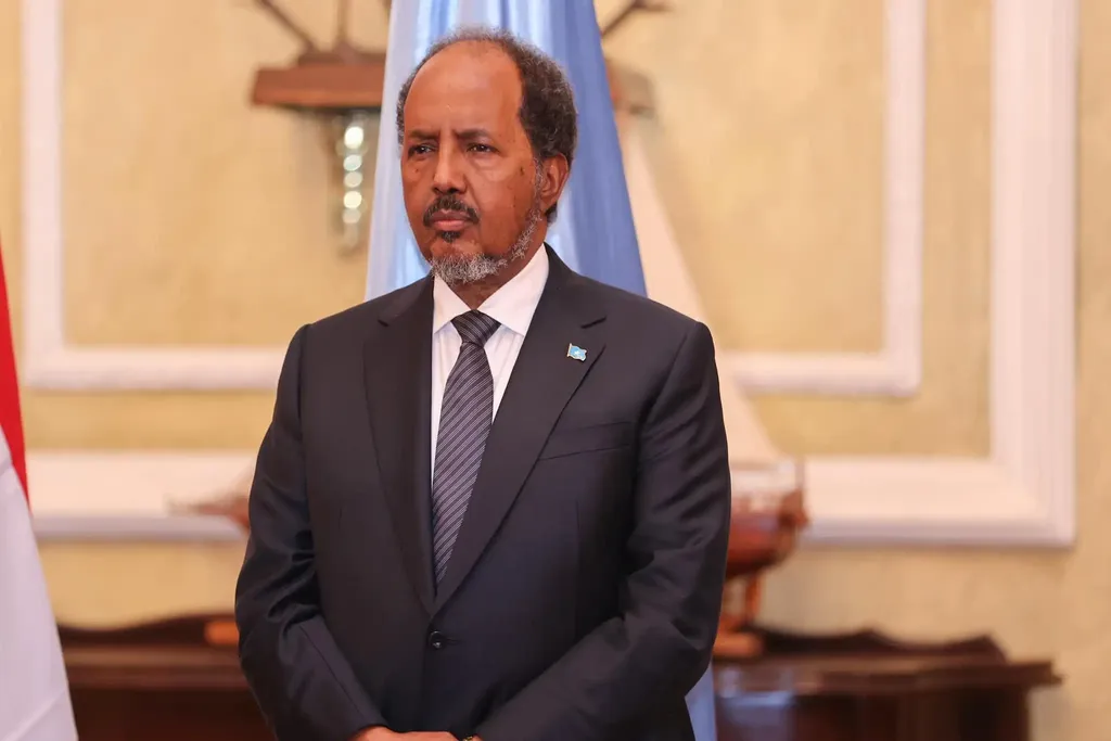 الرئيس الصومالي يدعو للحوار لإنهاء صراع الشرق الأوسط لتفادي أزمة عالمية