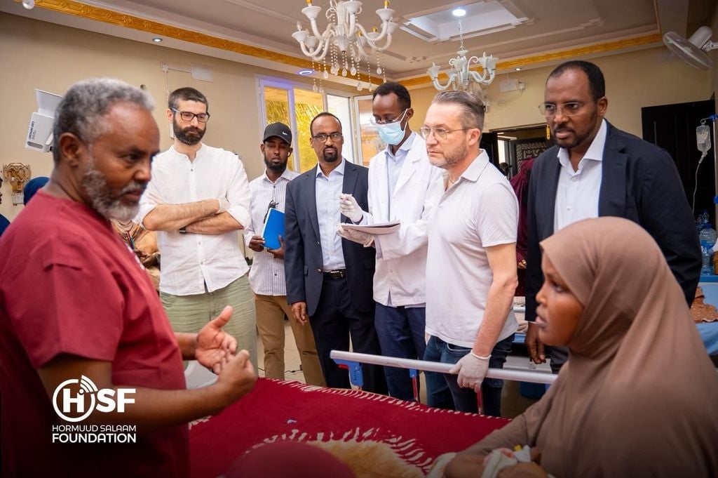 بدعم من «هرمود سلام».. أطباء إيطاليون يجرون عمليات جراحية لـ15 طفلاً صومالياً