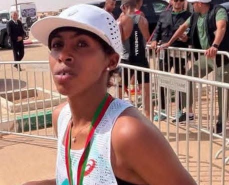 العداءة الجيبوتية زهراء علي محمد تفوز بسباق «دشيرة» الدولي في المغرب