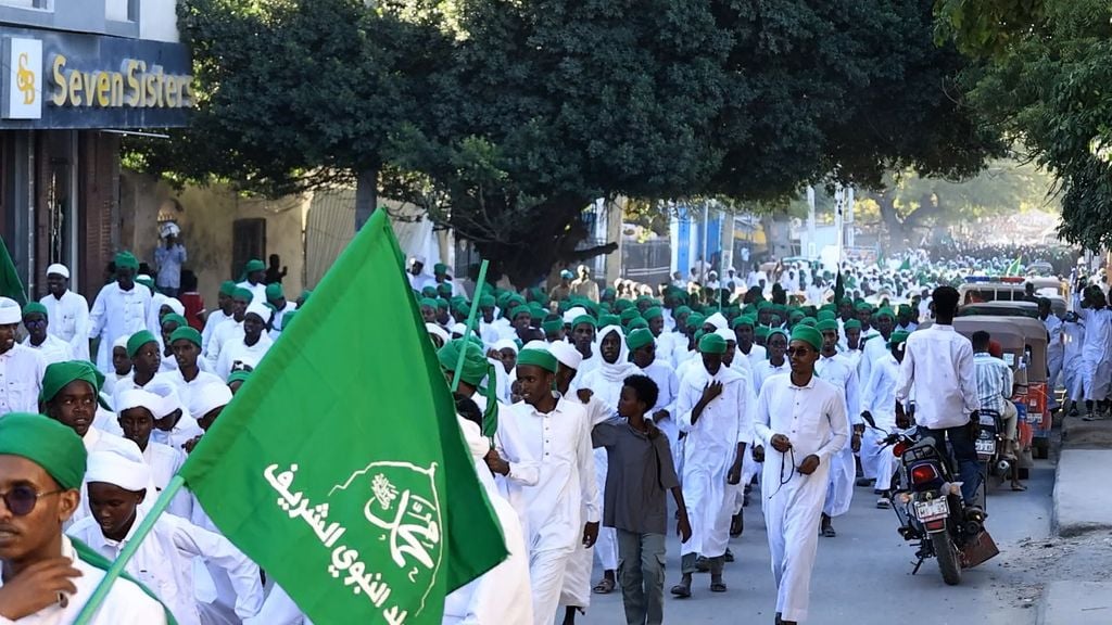 عشرات الآلاف يحيون ذكرى المولد النبوي في «مقديشو»