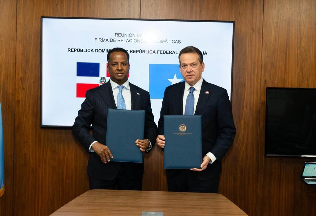 الصومال والدومينيكان تتفقان على إقامة علاقات دبلوماسية