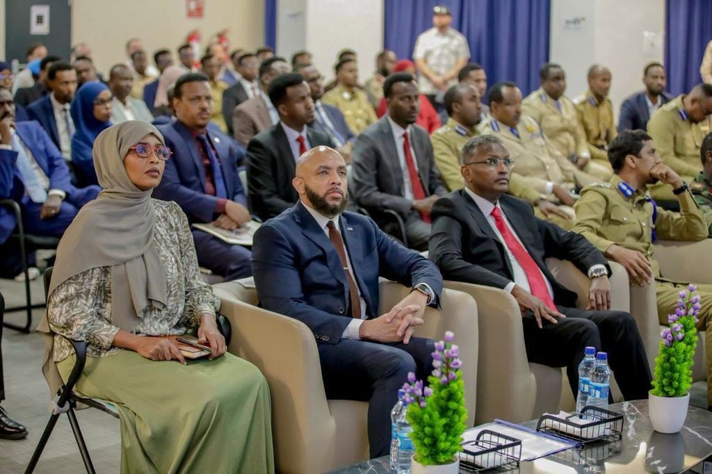 الصومال: 80 ضابطاً من الشرطة والمخابرات يكملون تدريباً أميركياً على التحقيقات