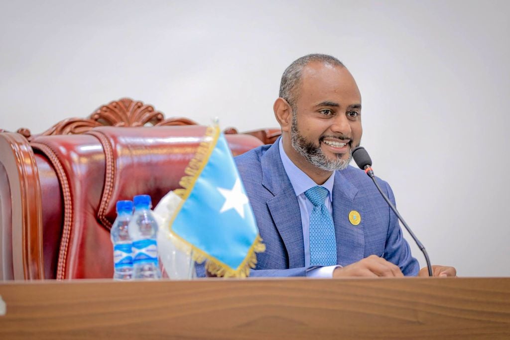«رئيس البرلمان الصومالي» يدافع عن خصم رواتب النواب المتغيبين