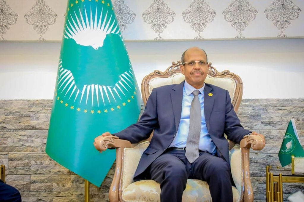 الاتحاد الإفريقي يهنئ الرئيس الجيبوتي بإعادة انتخابه لولاية جديدة
