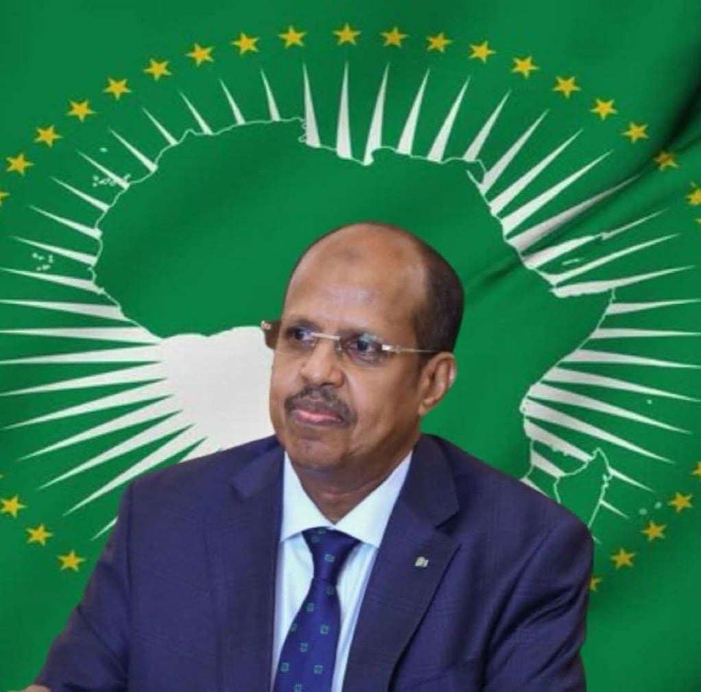 رئيس مفوضية الاتحاد الأفريقي يرحّب بتوقيع ميثاق السلام والمصالحة الوطنية في ليبيا