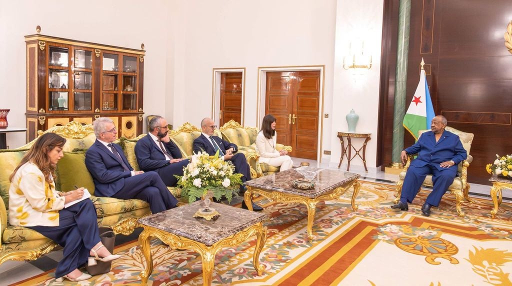 مباحثات جيبوتية-إيطالية لتعزيز التعاون العلمي والأمني