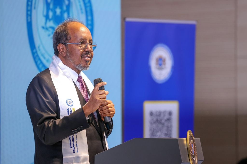 الرئيس حسن شيخ يدعو السياسيين المنافسين إلى تقديم حلول بدل الوعود الفضفاضة