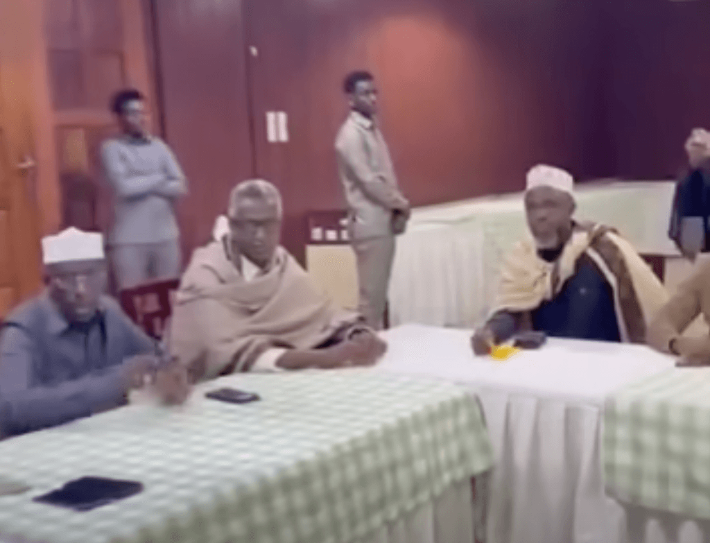 شيوخ عشائر صوماليون: تعثر الوساطة بين الحكومة وتحالف المعارضة