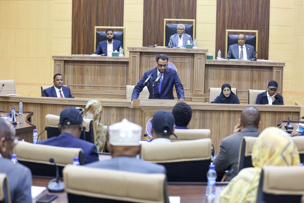 مجلس الشيوخ الصومالي: مناقشة تشريع لتعزيز الأمن السيبراني ومواجهة الهجمات الإلكترونية