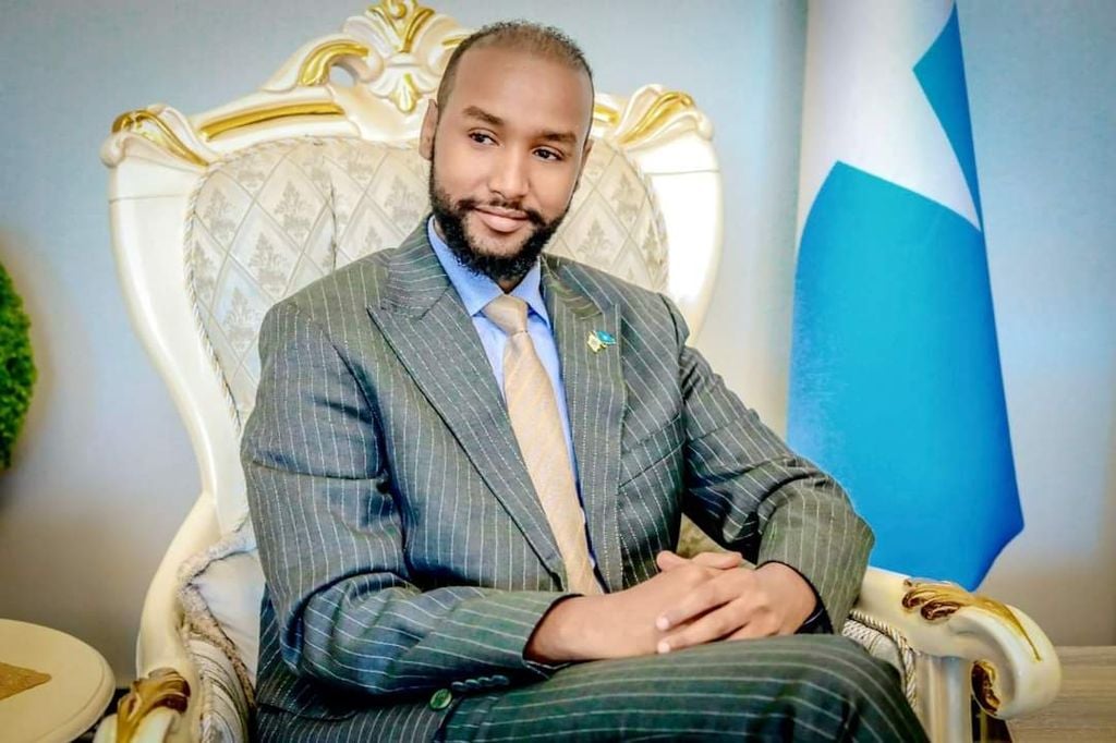 نائب صومالي يبث تحديثات شخصية وفورية عن أعمال البرلمان